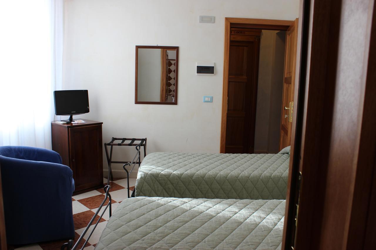 Villa Cosilinum Padula Luaran gambar